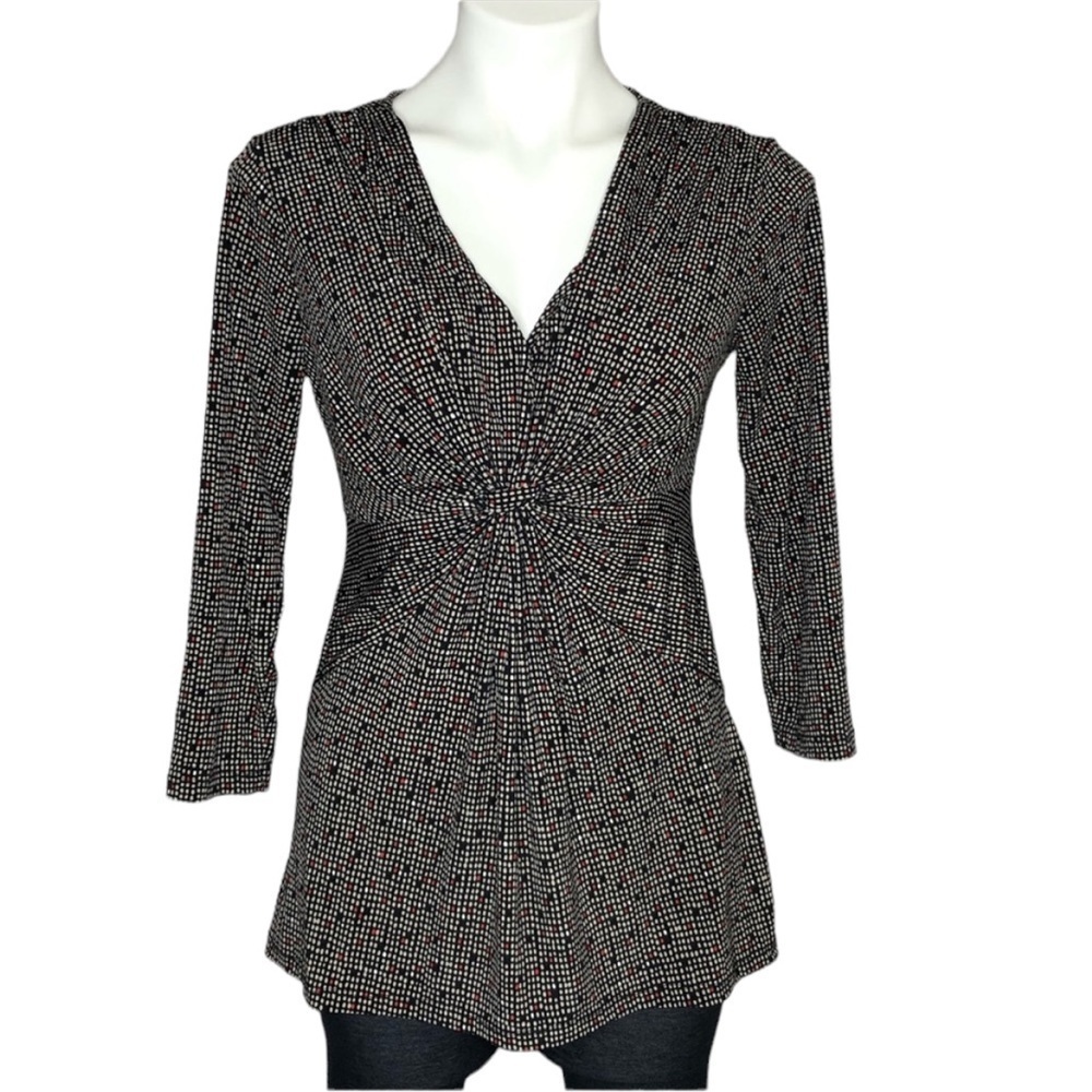 Daisy Fuentes 3/4 sleeve knotted top, medium